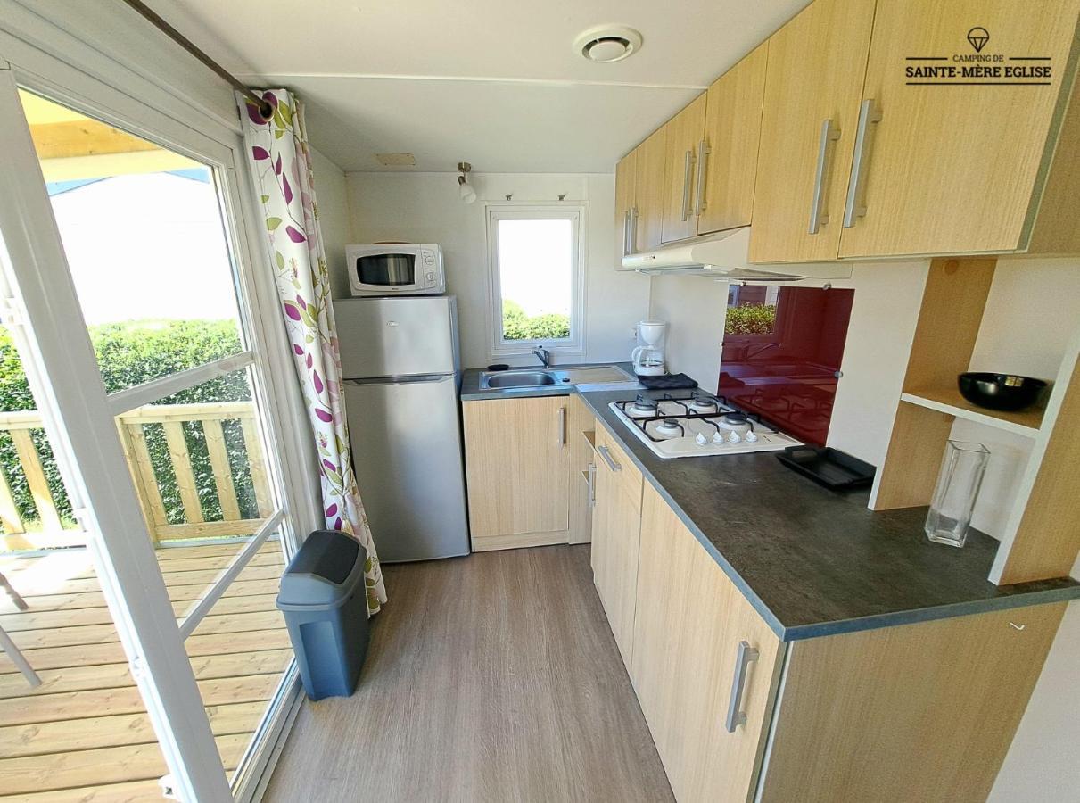 Camping Sainte Mere Eglise Sainte-Mere-Eglise Exterior foto