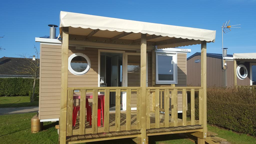 Camping Sainte Mere Eglise Sainte-Mere-Eglise Exterior foto